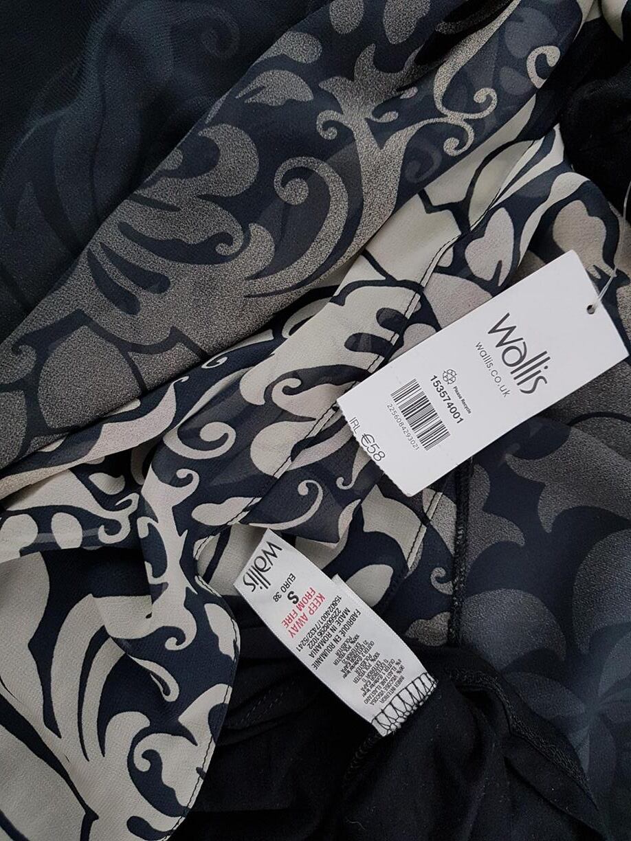 Wallis Rozmiar S Kolor Czarny Dekolt U Sukienka Prostokątna Bezrękawnik Do Kolan Materiał Wiskoza