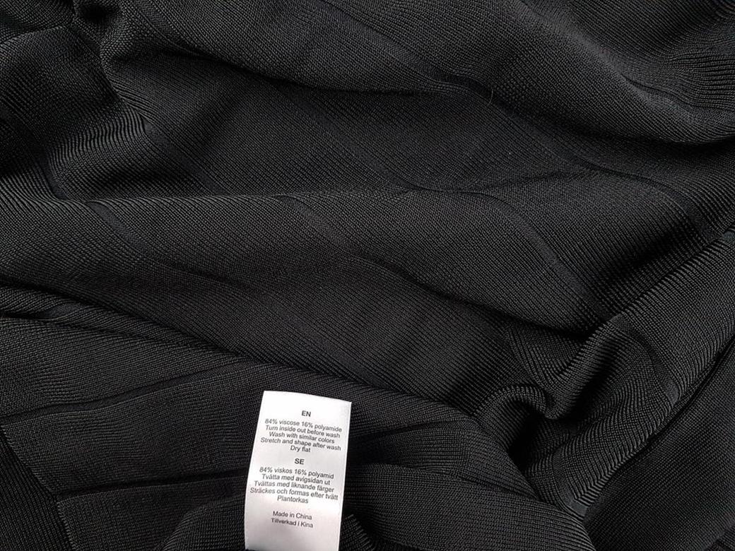 ZOUL Rozmiar L Kolor Czarny W serek Sukienka Sheath Bezrękawnik Midi Materiał Wiskoza ZOUL Rozmiar L Kolor Czarny W serek Sukienka Sheath Bezrękawnik Midi Materiał Wiskoza