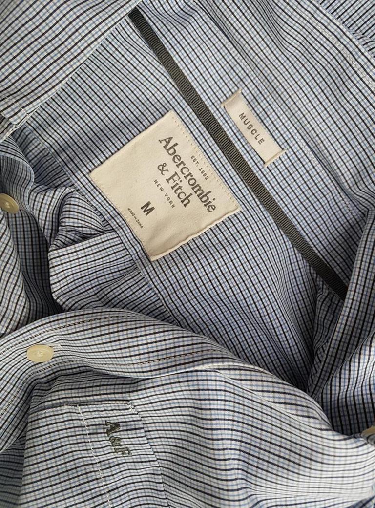 20190109_141617.jpg ABERCROMBIE & FITCH Rozmiar M Kolor Niebieski Kołnierz Męska Koszula Casual Długi rękaw Materiał Bawełna 100%