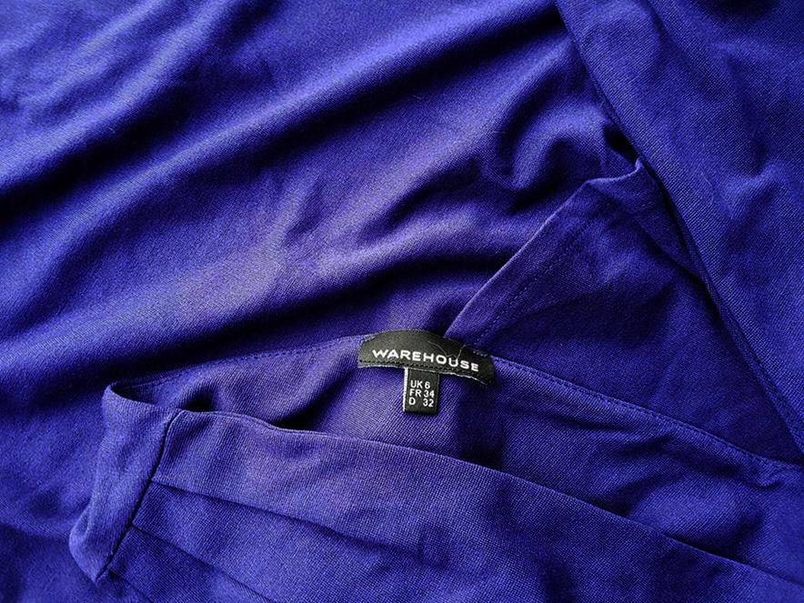 Warehouse Rozmiar 32 Kolor Fioletowy W serek Sukienka Blouson Bezrękawnik Do Kolan Materiał Wiskoza Warehouse Rozmiar 32 Kolor Fioletowy W serek Sukienka Blouson Bezrękawnik Do Kolan Materiał Wiskoza