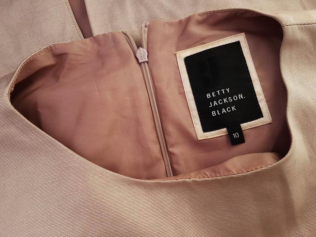 Betty Jackson Black Rozmiar 10 (38) Okrągły dekolt Suknia Balowa Sukienka Wieczorowa Bezrękawnik Midi Betty Jackson Black Rozmiar 10 (38) Okrągły dekolt Suknia Balowa Sukienka Wieczorowa Bezrękawnik Midi
