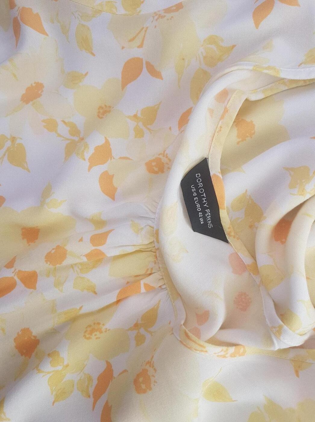 20190212_155048.jpg Dorothy perkins Rozmiar 42 Kolor Biały Okrągły dekolt Bluzka Krótki rękaw Materiał Wiskoza 100%