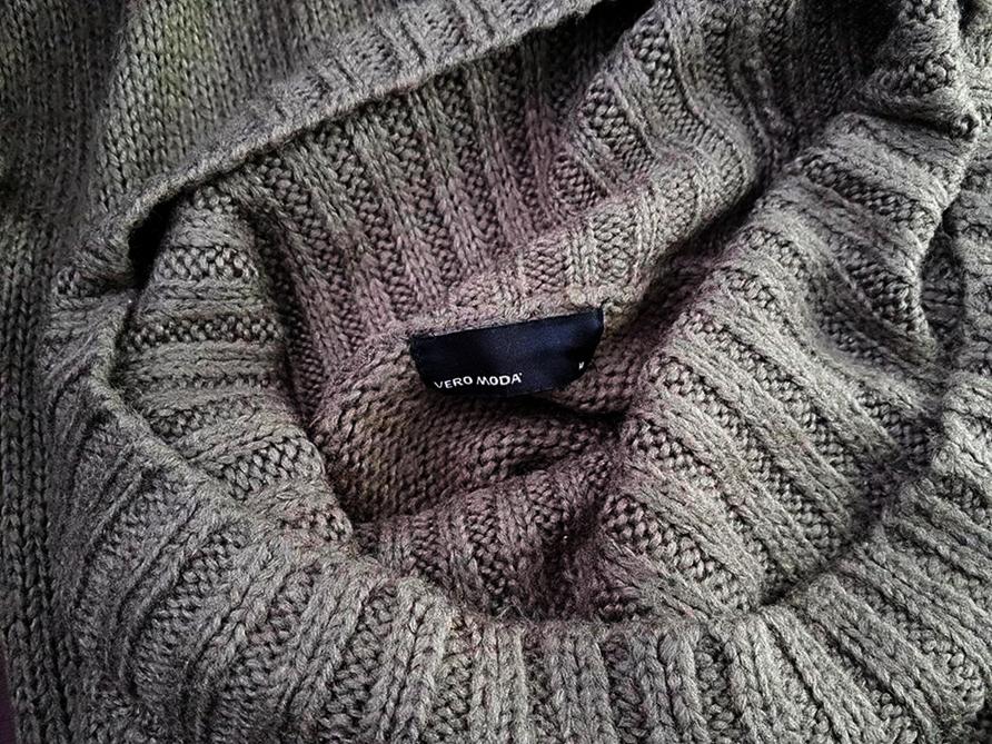 Vero moda Rozmiar M Kolor Brązowy Golf Sukienka Sweterkowa Długi rękaw Krótka Materiał Akryl 100% Vero moda Rozmiar M Kolor Brązowy Golf Sukienka Sweterkowa Długi rękaw Krótka Materiał Akryl 100%