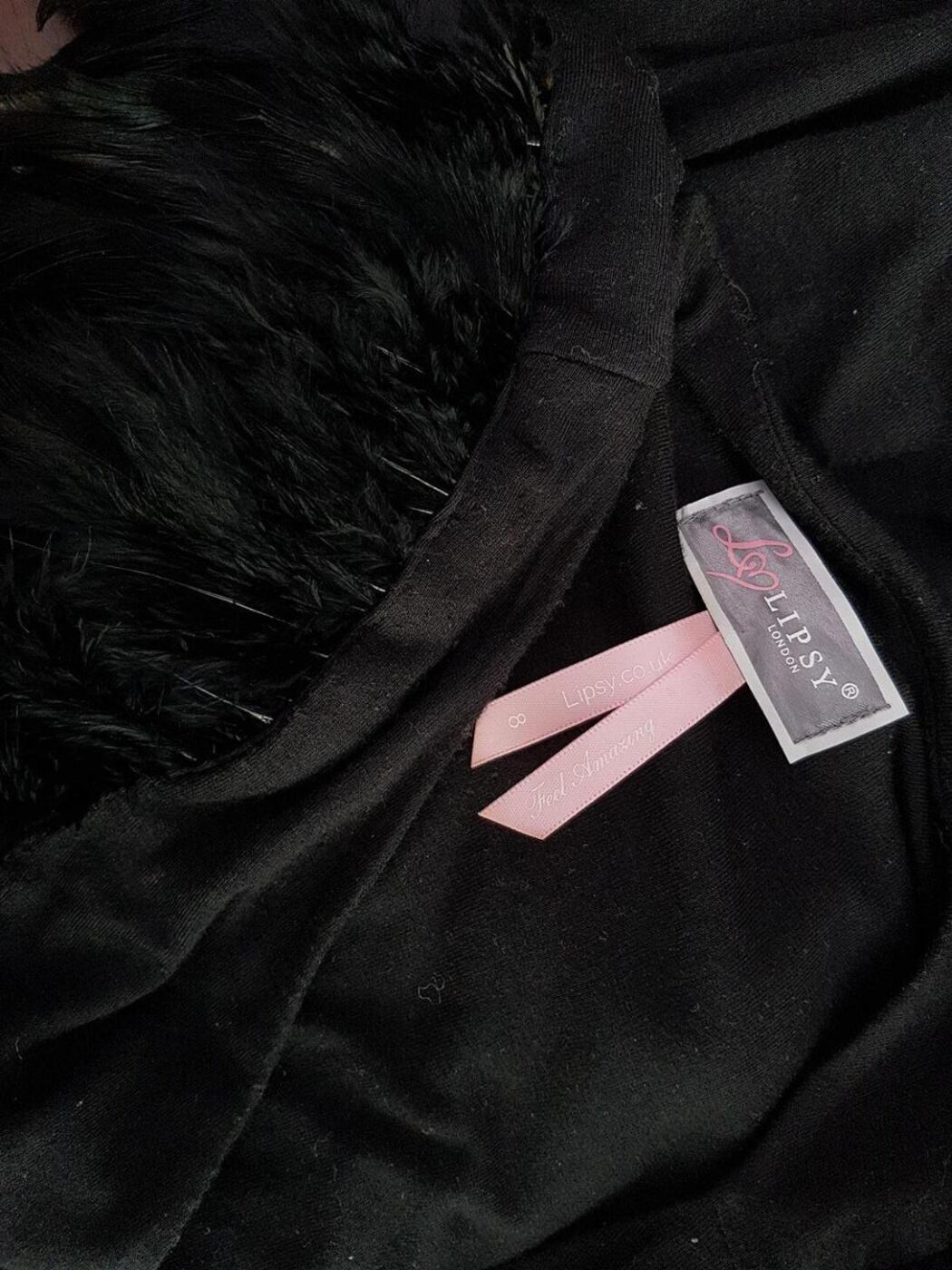 Lipsy Rozmiar 8 (36) Kolor Czarny W serek Sukienka Bodycon Krótki rękaw Do Kolan Materiał Wiskoza Lipsy Rozmiar 8 (36) Kolor Czarny W serek Sukienka Bodycon Krótki rękaw Do Kolan Materiał Wiskoza