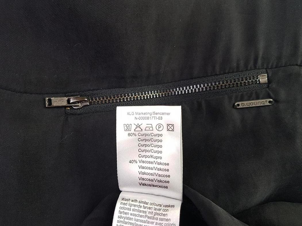 B.YOUNG Rozmiar 36 Kolor Czarny Okrągły dekolt Sukienka Prostokątna Rękaw 3/4 Do Kolan Materiał Cupro B.YOUNG Rozmiar 36 Kolor Czarny Okrągły dekolt Sukienka Prostokątna Rękaw 3/4 Do Kolan Materiał Cupro
