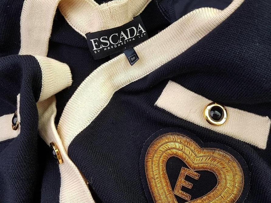 Escada Rozmiar 36 Kolor Granatowy W serek Długi Zapinany Kardigan Długi rękaw Materiał Dziewicza Wełna 100% Cienka dzianina