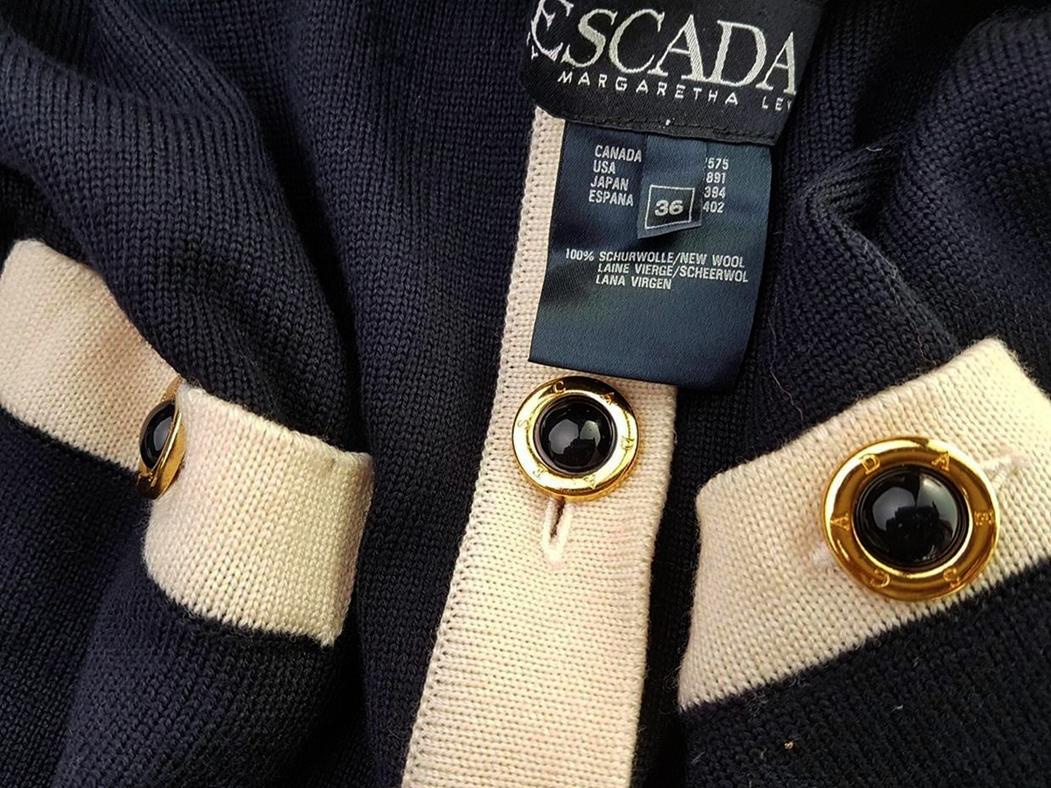 Escada Rozmiar 36 Kolor Granatowy W serek Długi Zapinany Kardigan Długi rękaw Materiał Dziewicza Wełna 100% Cienka dzianina
