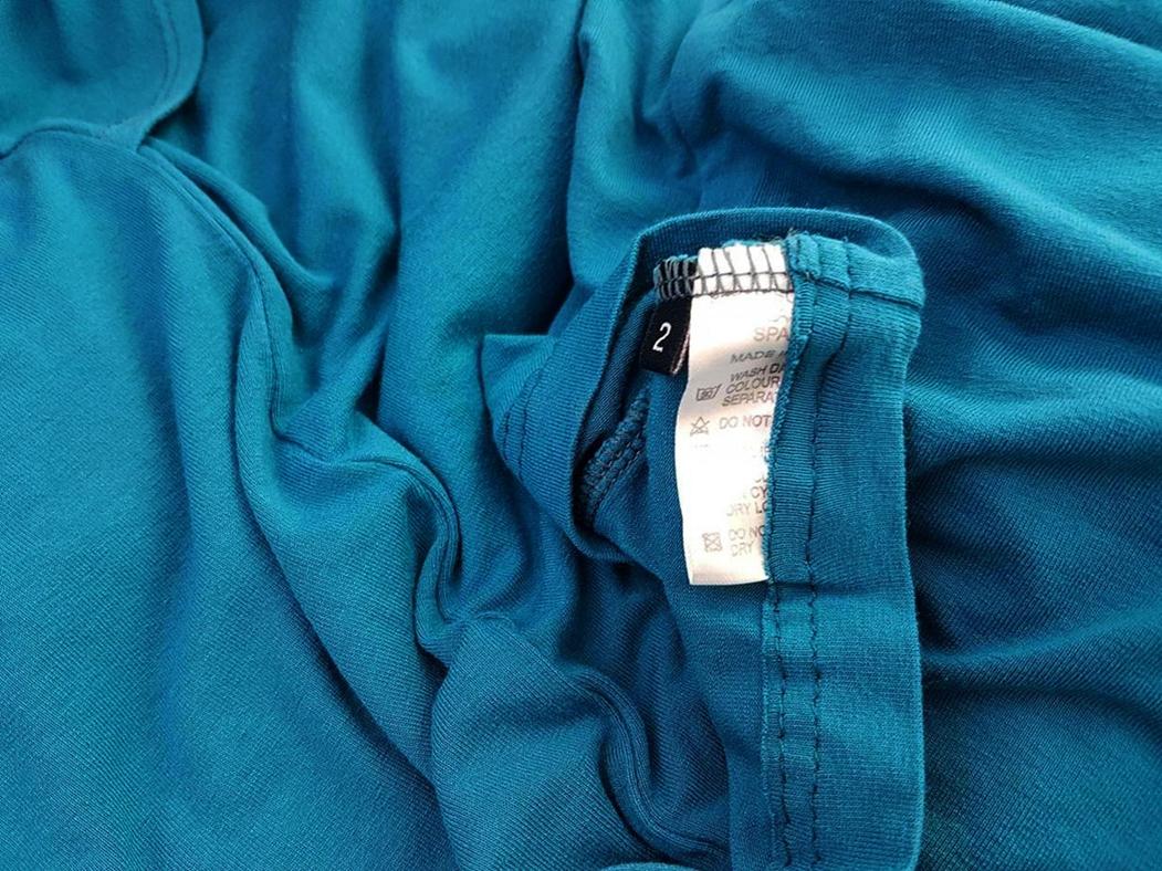 NoLoGo Chic Rozmiar 2 Kolor Niebieski W serek Sukienka Sheath Rękaw 3/4 Do Kolan Materiał Wiskoza NoLoGo Chic Rozmiar 2 Kolor Niebieski W serek Sukienka Sheath Rękaw 3/4 Do Kolan Materiał Wiskoza