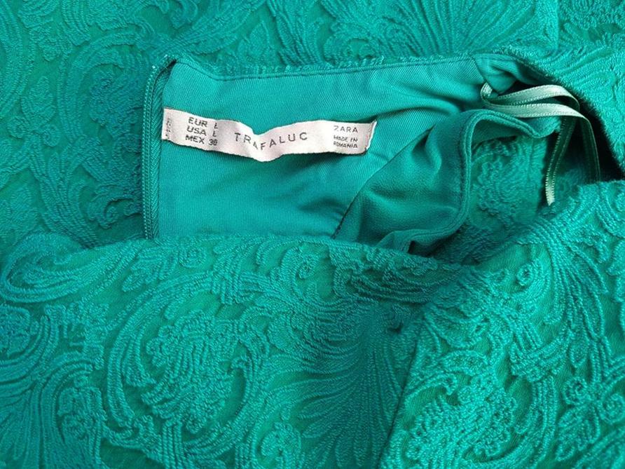 Zara TRF Rozmiar L Kolor Turkusowy Okrągły dekolt Sukienka Prostokątna Bezrękawnik Do Kolan Materiał Bawełna