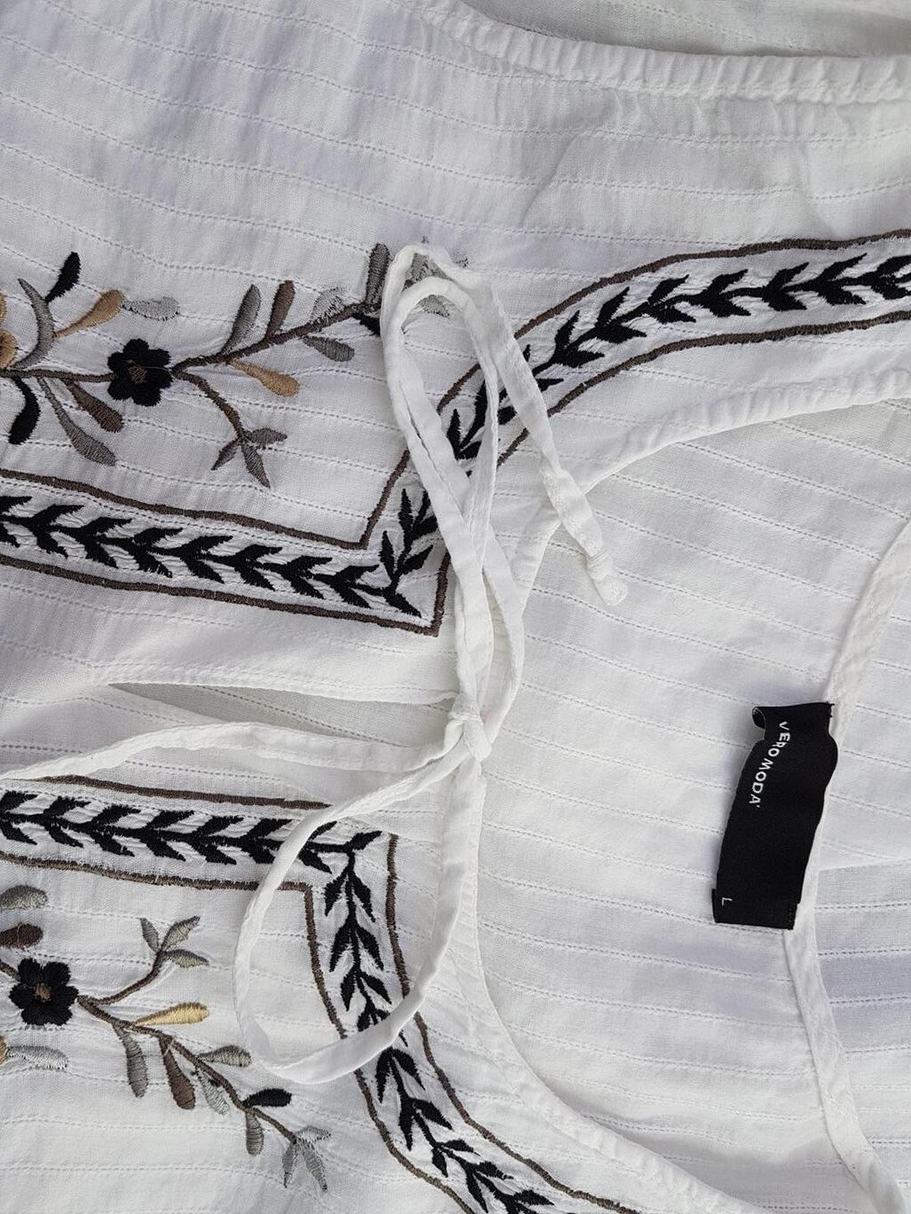 Vero moda Rozmiar L Kolor Biały Okrągły dekolt Tunika Bluzka Bezrękawnik Materiał Bawełna 100% Vero moda Rozmiar L Kolor Biały Okrągły dekolt Tunika Bluzka Bezrękawnik Materiał Bawełna 100%