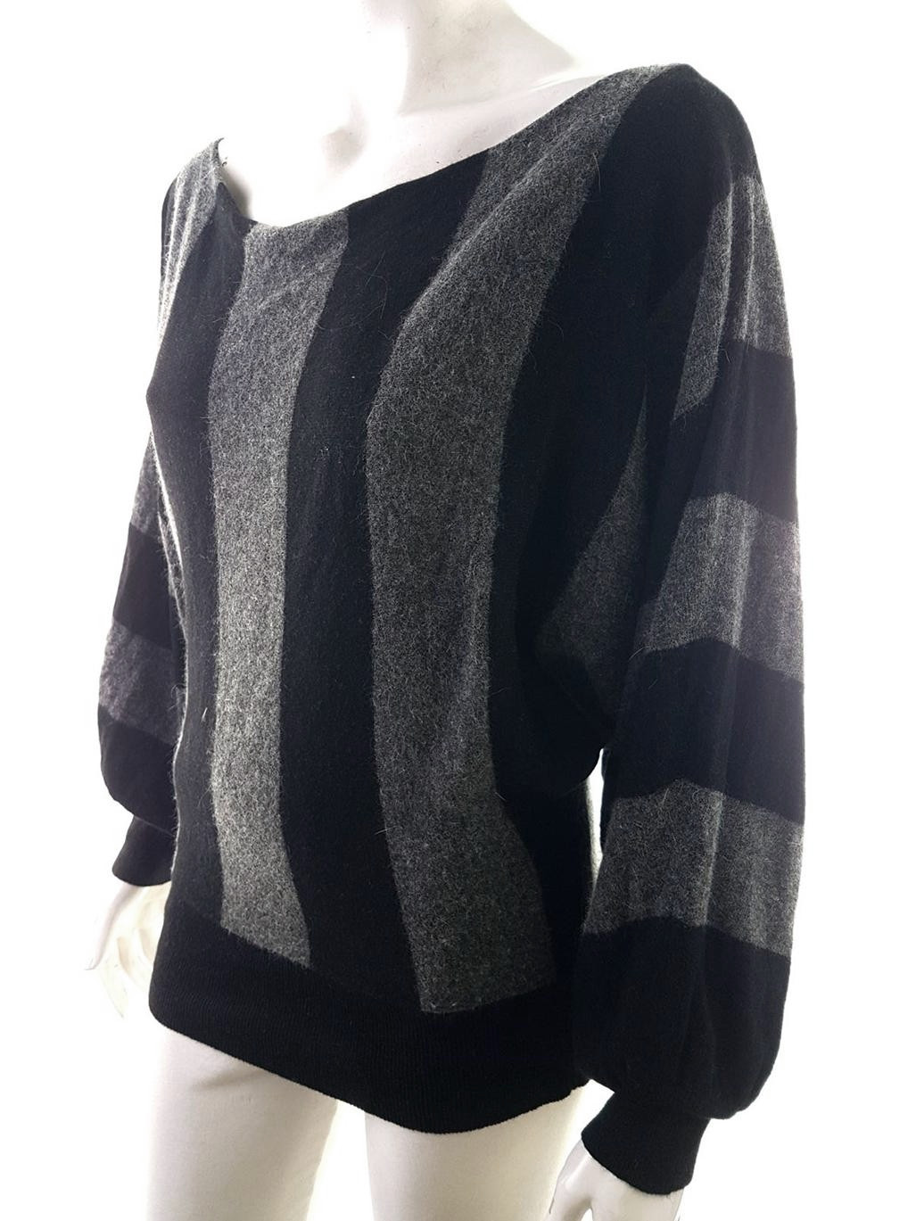 20190312_135048.jpg BIK BOK Rozmiar M Kolor Czarny W łódkę Sweter Długi rękaw Materiał Rayon Cienka dzianina