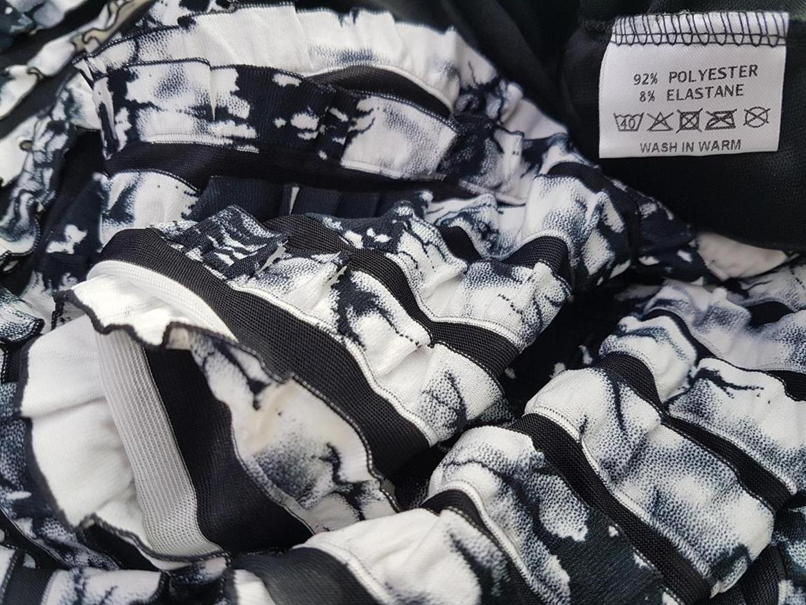 20190313_104241.jpg Forever Rozmiar XXL Kolor Czarny Pasy Crew Neck Bluzka Krótki rękaw