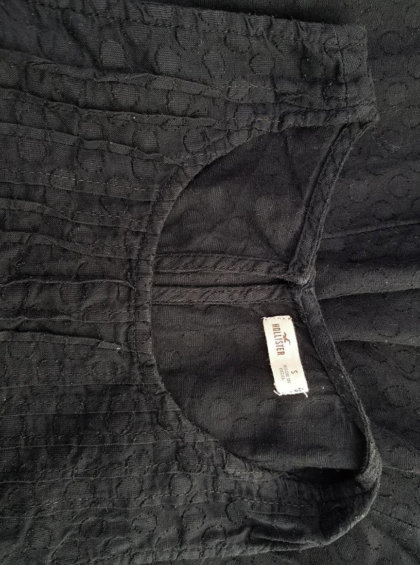 20190321_153222.jpg Hollister Rozmiar S Kolor Czarny Okrągły dekolt Bluzka Bezrękawnik Materiał Bawełna 100%