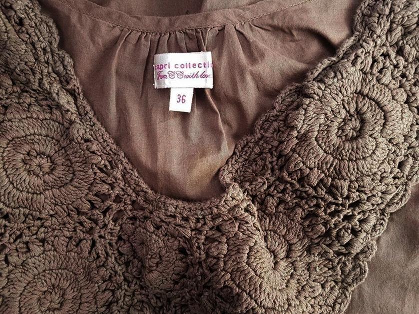 Capri Rozmiar 36 Kolor Brązowy Okrągły dekolt Tunika Bluzka Krótki rękaw Materiał Bawełna 100% Capri Rozmiar 36 Kolor Brązowy Okrągły dekolt Tunika Bluzka Krótki rękaw Materiał Bawełna 100%