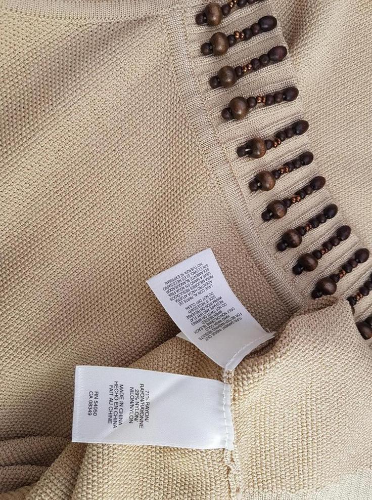 20190327_115928.jpg Jones New York Rozmiar M Kolor Beżowy Kwadratowy dekolt Sweter Bezrękawnik Materiał Rayon