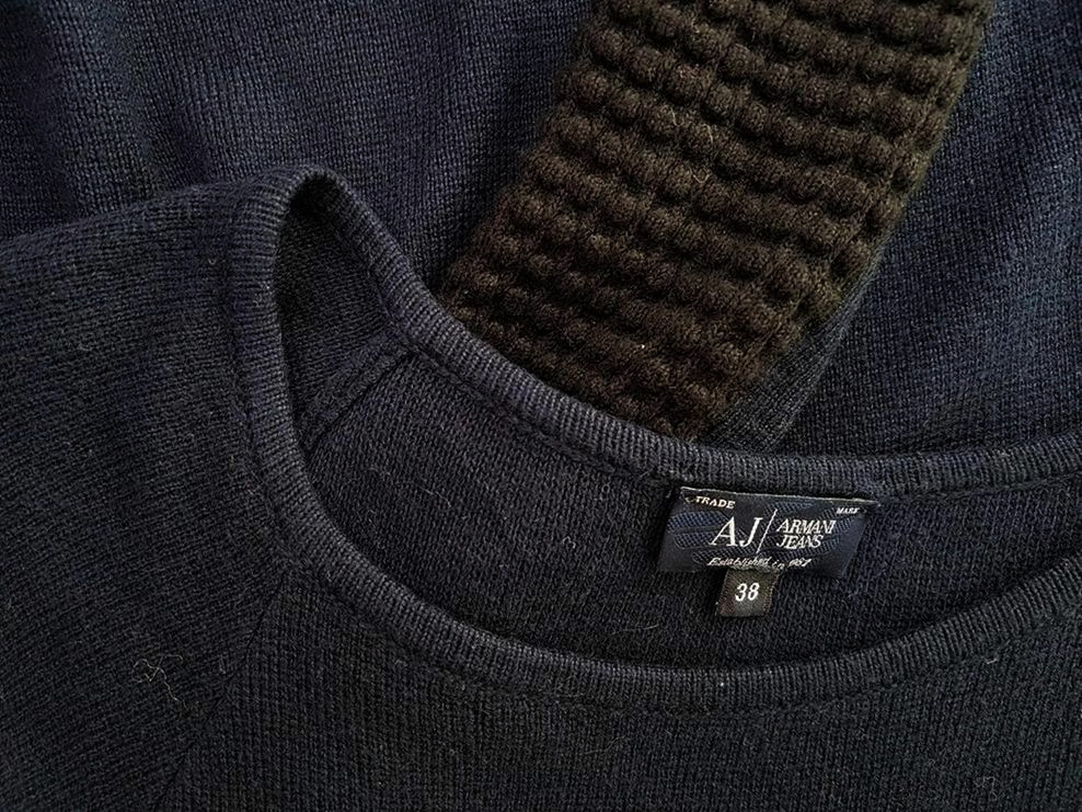 AJ ARMANI JEANS Rozmiar 38 Okrągły dekolt Sukienka Sweterkowa Długi rękaw Do Kolan AJ ARMANI JEANS Rozmiar 38 Okrągły dekolt Sukienka Sweterkowa Długi rękaw Do Kolan