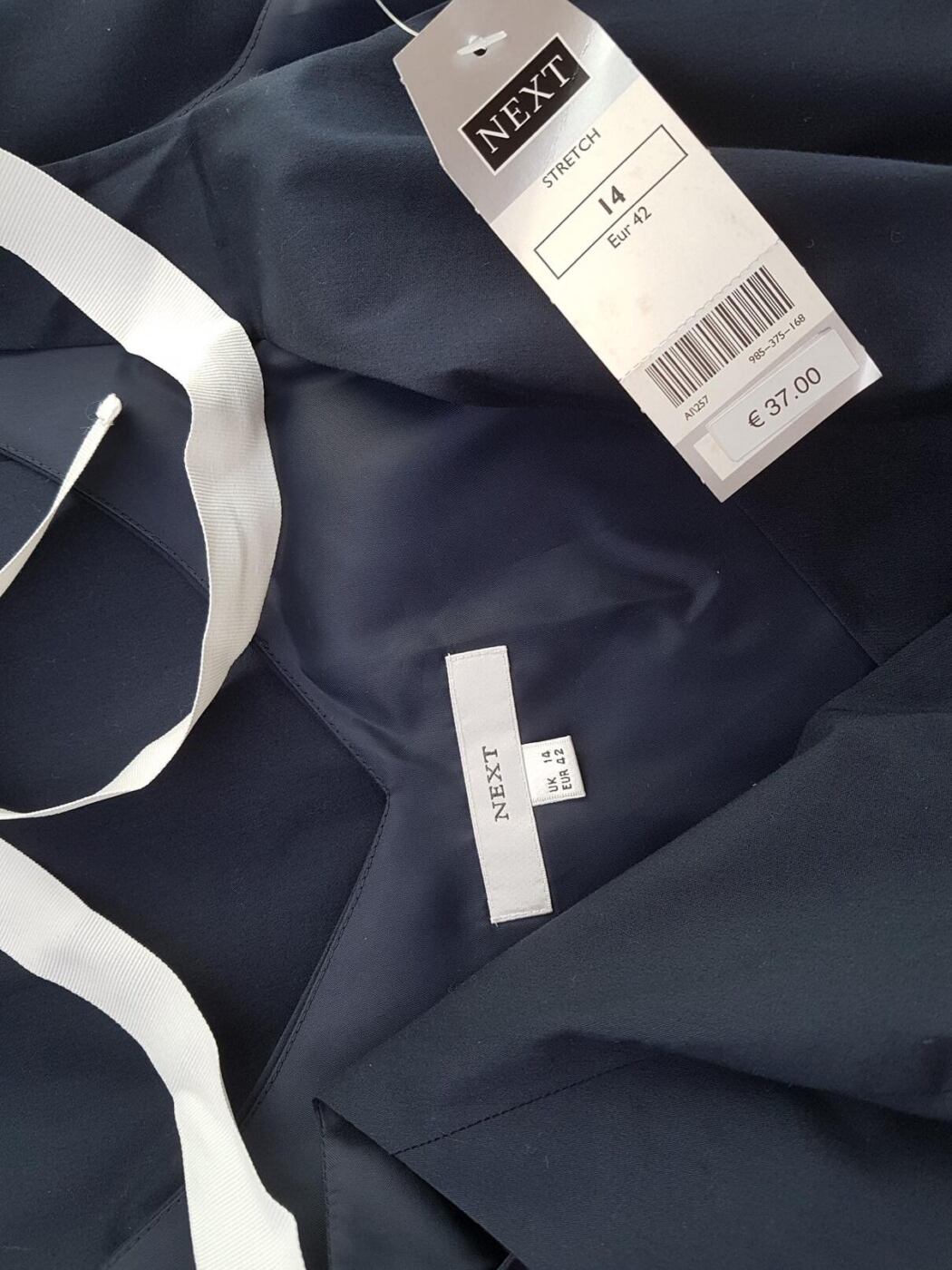Next Rozmiar 42 W serek Sukienka Sheath Bezrękawnik Midi Next Rozmiar 42 W serek Sukienka Sheath Bezrękawnik Midi