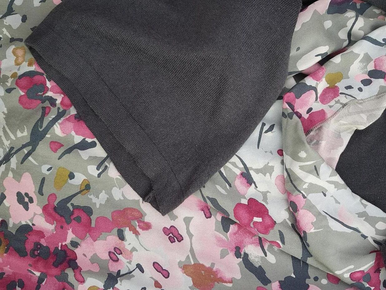 Promod Rozmiar M Drapowany dekolt Sukienka Sheath Rękaw 3/4 Midi Promod Rozmiar M Drapowany dekolt Sukienka Sheath Rękaw 3/4 Midi
