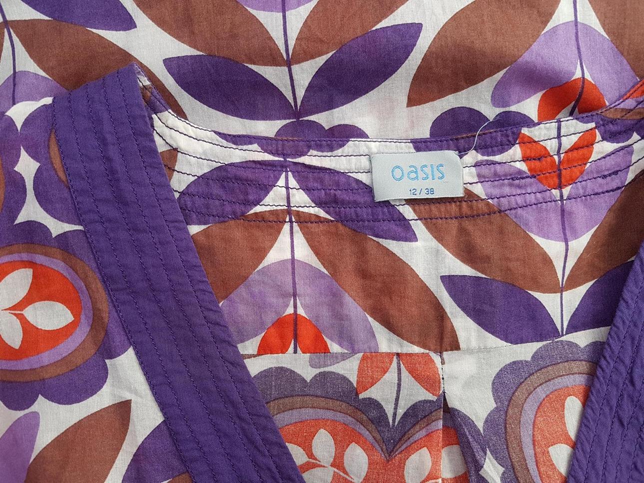 Oasis Rozmiar 38 Kolor Fioletowy W serek Sukienka Letnia Krótki rękaw Do Kolan Materiał Bawełna 100% Oasis Rozmiar 38 Kolor Fioletowy W serek Sukienka Letnia Krótki rękaw Do Kolan Materiał Bawełna 100%