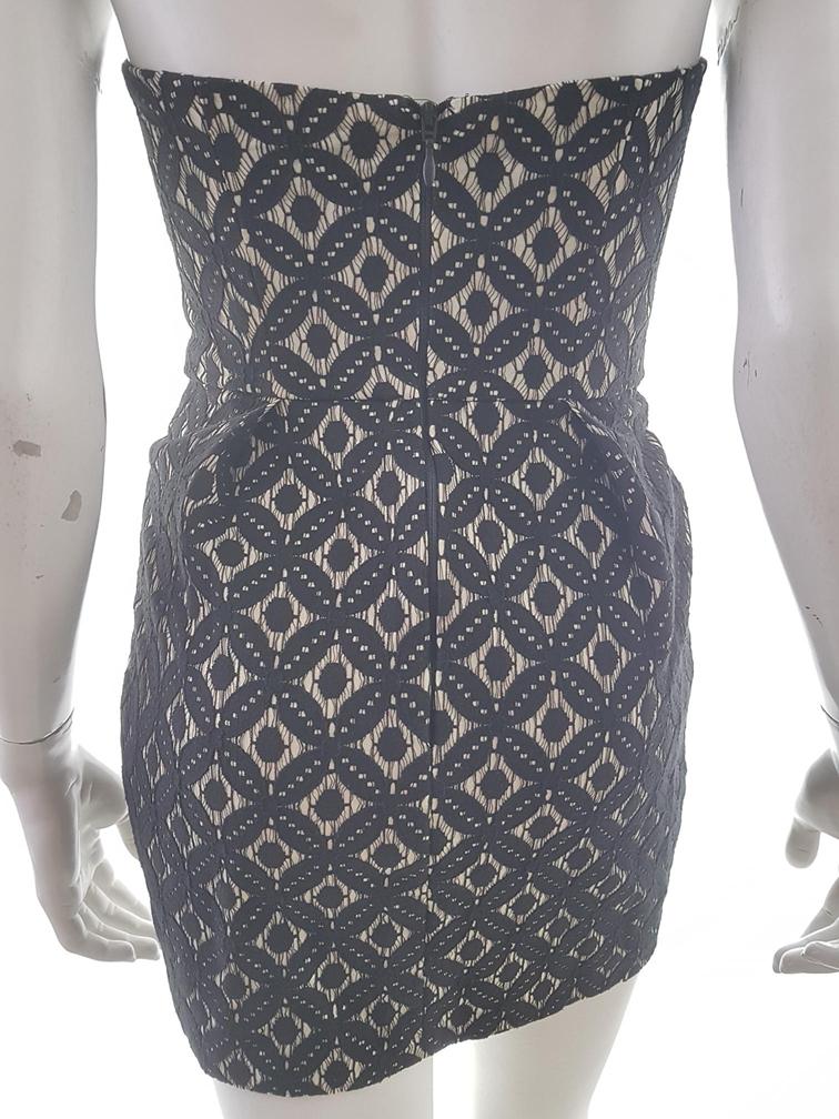 Miss selfridge Rozmiar 10 (38) Kolor Czarny Geometryczny Dekolt Serce Sukienka Mini Bezrękawnik Krótka