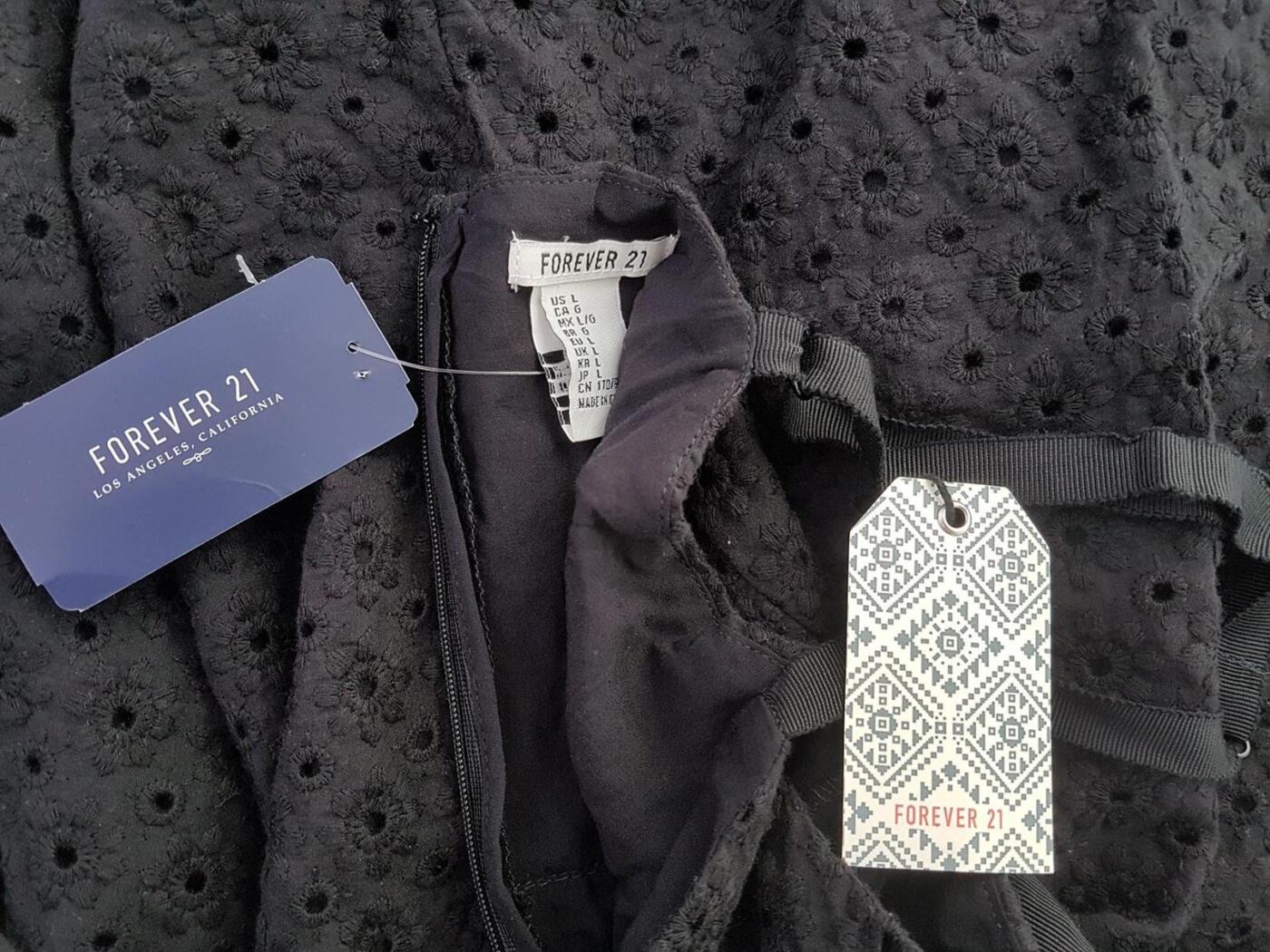 Forever 21 Rozmiar L Kolor Czarny Odkryte Ramiona Sukienka Mini Bezrękawnik Krótka Materiał Bawełna 100%