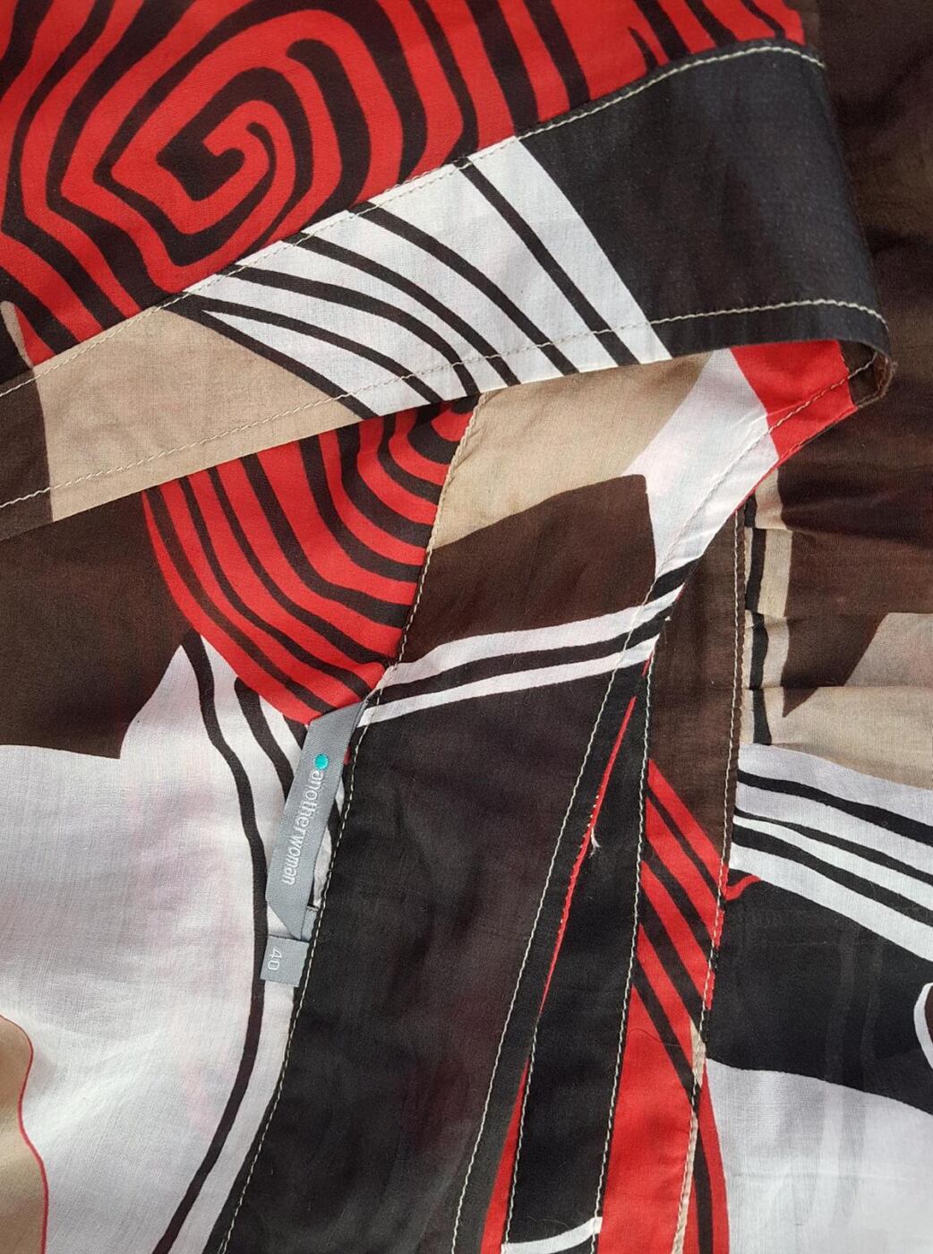 20190612_154136.jpg Another Women Rozmiar 40 Kolor Czerwony Geometryczny W serek Bluzka Długi rękaw Materiał Bawełna