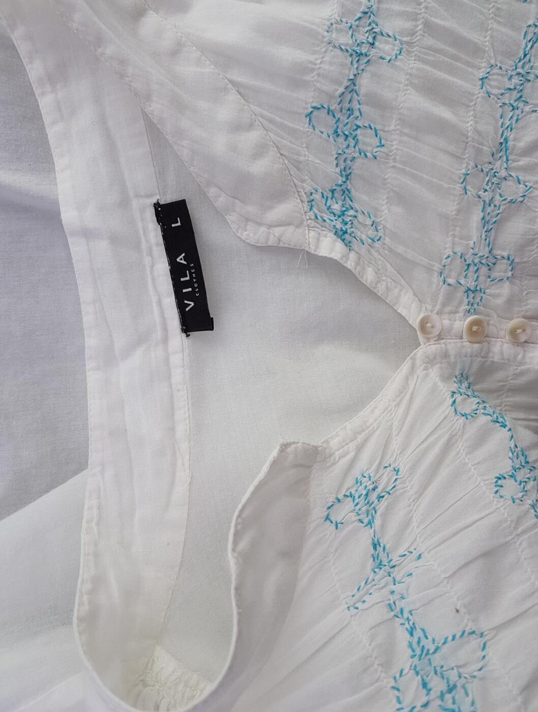 20190614_143543.jpg Vila Rozmiar L Kolor Biały Split Crew Neck Bluzka Popover Guziki Rękaw 3/4 Materiał Bawełna 100%