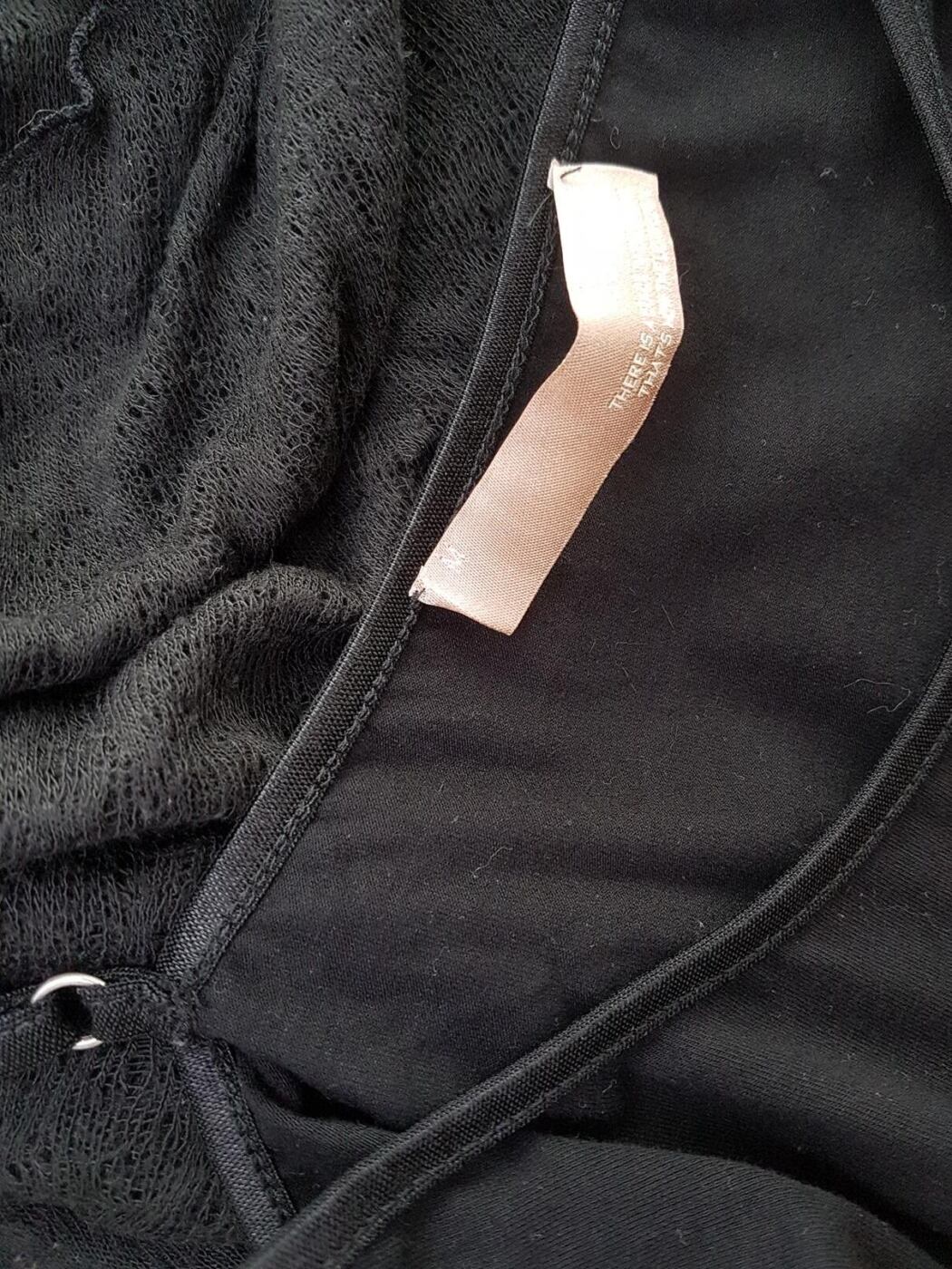 Culture Rozmiar M Kolor Czarny Odkryte Ramiona Sukienka Mini Bezrękawnik Krótka Materiał Wiskoza Culture Rozmiar M Kolor Czarny Odkryte Ramiona Sukienka Mini Bezrękawnik Krótka Materiał Wiskoza