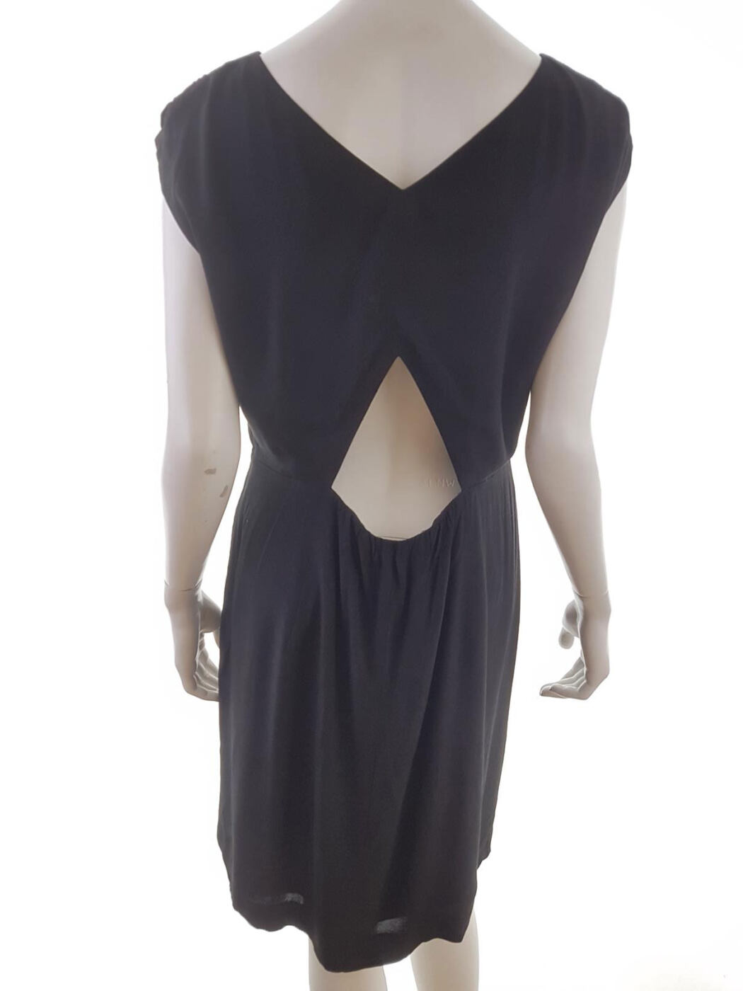 Bimba y Lola Rozmiar L Kolor Czarny Okrągły dekolt Sukienka Blouson Krótki rękaw Do Kolan Materiał Wiskoza 100% Bimba y Lola Rozmiar L Kolor Czarny Okrągły dekolt Sukienka Blouson Krótki rękaw Do Kolan Materiał Wiskoza 100%