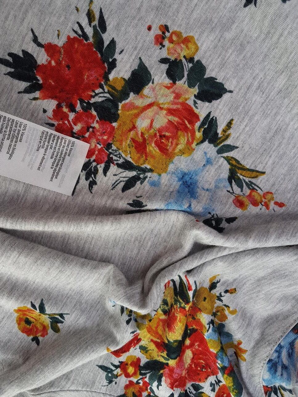 Oasis Rozmiar XS Kolor Szary Okrągły dekolt Tunika Bluzka Krótki rękaw Materiał Wiskoza 100% Oasis Rozmiar XS Kolor Szary Okrągły dekolt Tunika Bluzka Krótki rękaw Materiał Wiskoza 100%