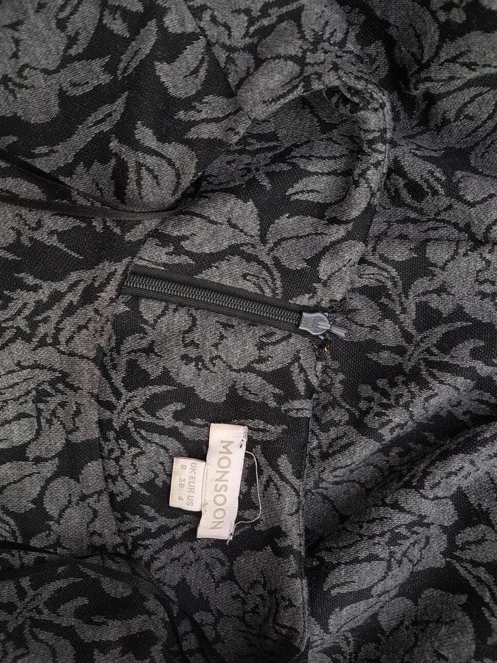 Monsoon Rozmiar 36 Kolor Czarny Okrągły dekolt Sukienka Sheath Rękaw 3/4 Do Kolan
