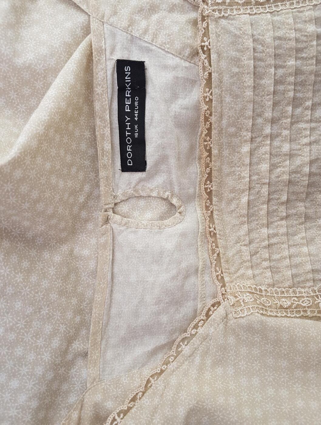 20190625_155523.jpg Dorothy perkins Rozmiar 44 Kolor Beżowy Kwadratowy dekolt Bluzka Długi rękaw Materiał Bawełna