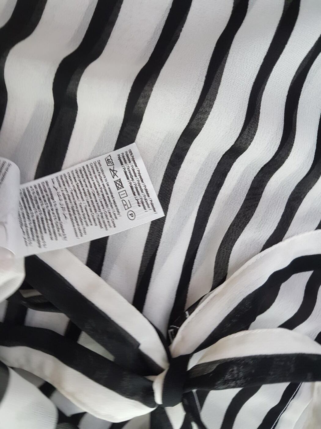 Vero moda Rozmiar L Kolor Biały Pasy W serek Tunika Bluzka Rękaw 3/4 Vero moda Rozmiar L Kolor Biały Pasy W serek Tunika Bluzka Rękaw 3/4