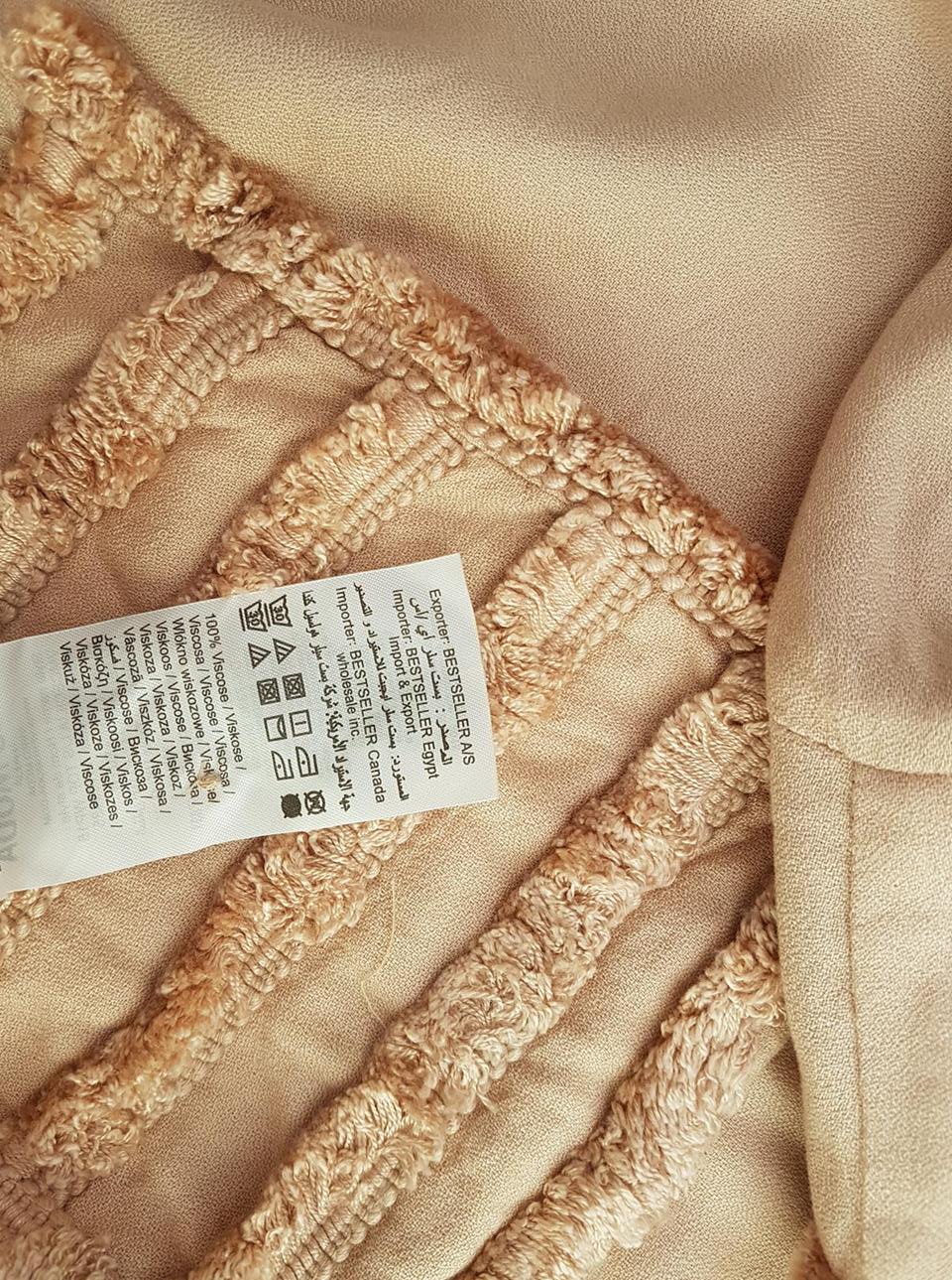 20190702_132017.jpg Vero moda Rozmiar L Kolor Beżowy Kwadratowy dekolt Bluzka Długi rękaw Materiał Wiskoza 100%