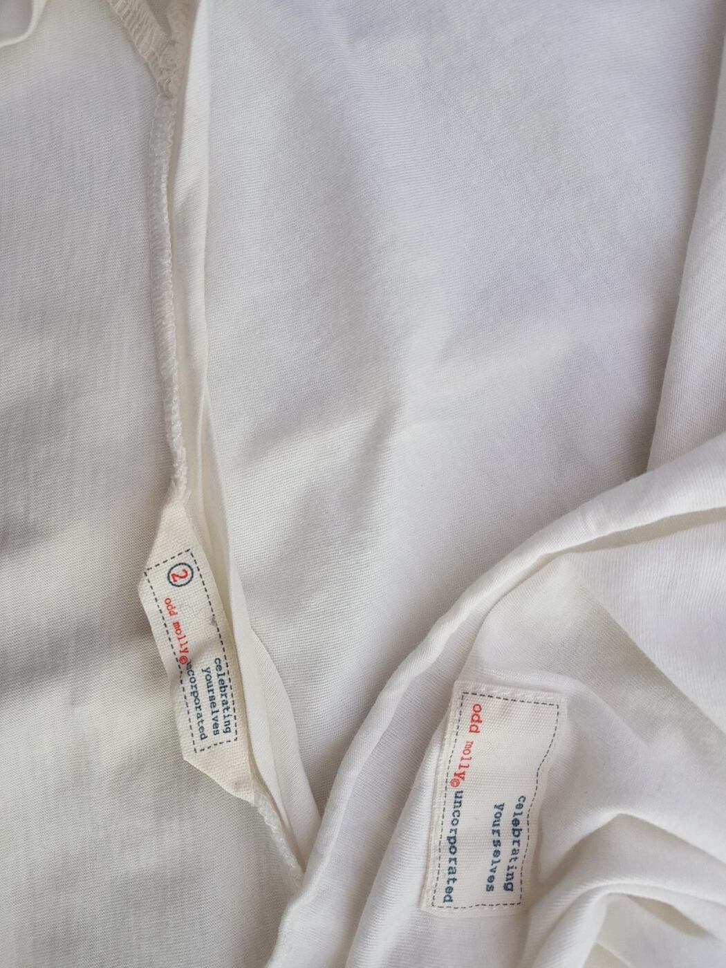 Odd molly Rozmiar S Kolor Biały Okrągły dekolt Tunika Bluzka Krótki rękaw Materiał Bawełna Odd molly Rozmiar S Kolor Biały Okrągły dekolt Tunika Bluzka Krótki rękaw Materiał Bawełna