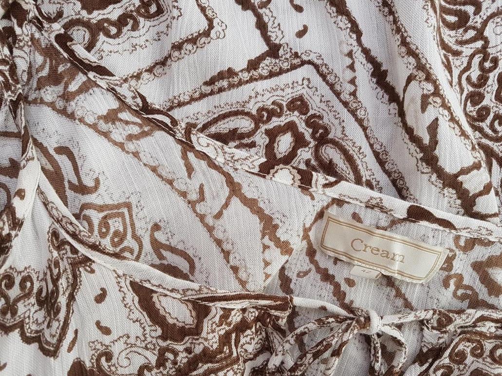 20190717_111015.jpg Cream Rozmiar 42 Kolor Biały Damask Paisley Keyhole Crew Neck Bluzka Krótki rękaw Materiał Wiskoza 100%