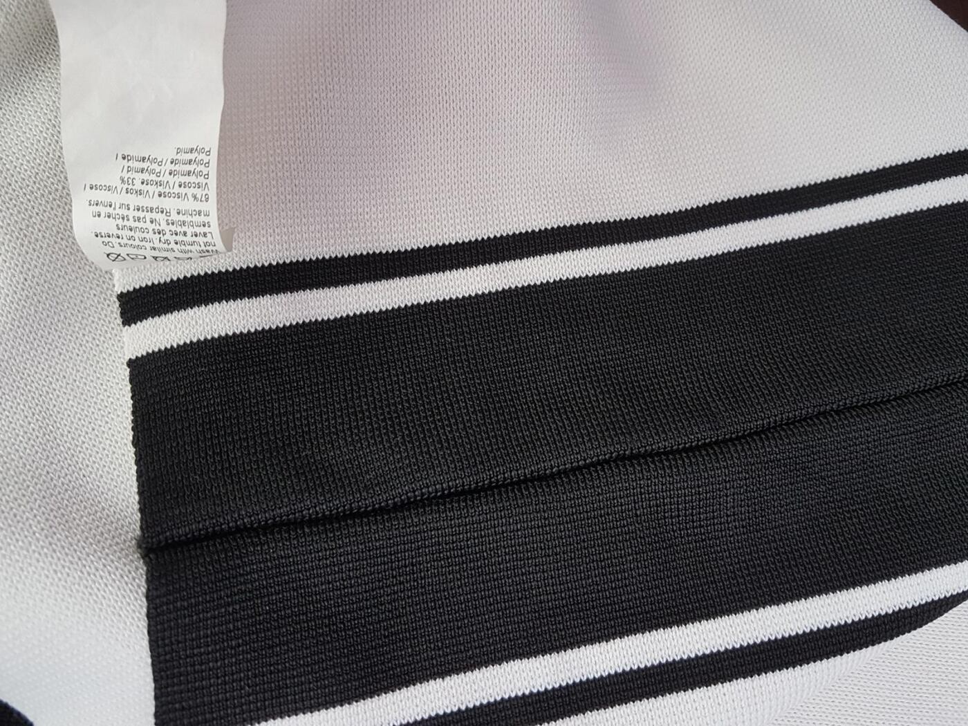 20190723_110358.jpg River island Rozmiar 32 Kolor Biały Spódnica Prosta i Ołówkowa Do Kolan Materiał Wiskoza