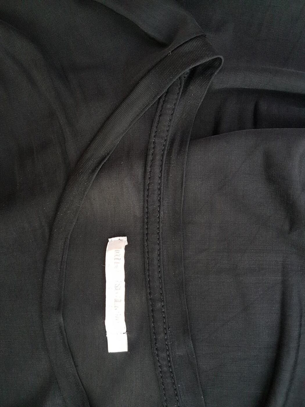 MTWTFSS Weekday Rozmiar L Kolor Czarny Crew Neck Tunika Bluzka Krótki rękaw Materiał Cupro MTWTFSS Weekday Rozmiar L Kolor Czarny Crew Neck Tunika Bluzka Krótki rękaw Materiał Cupro