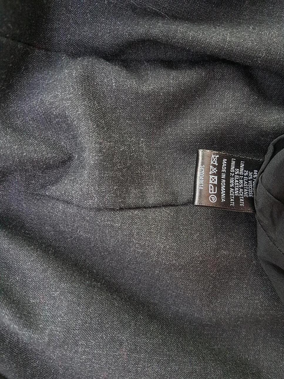 Oasis Rozmiar 36 Kolor Czarny Okrągły dekolt Sukienka Ołówkowa Bezrękawnik Midi Materiał Wiskoza Oasis Rozmiar 36 Kolor Czarny Okrągły dekolt Sukienka Ołówkowa Bezrękawnik Midi Materiał Wiskoza