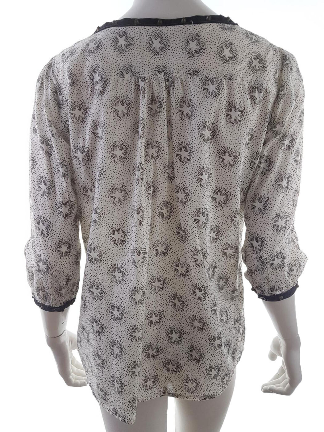 20190802_132453.jpg Maison scotch Rozmiar S Kolor Biały Geometryczny W serek Bluzka Zapinana Rękaw 3/4 Materiał Bawełna