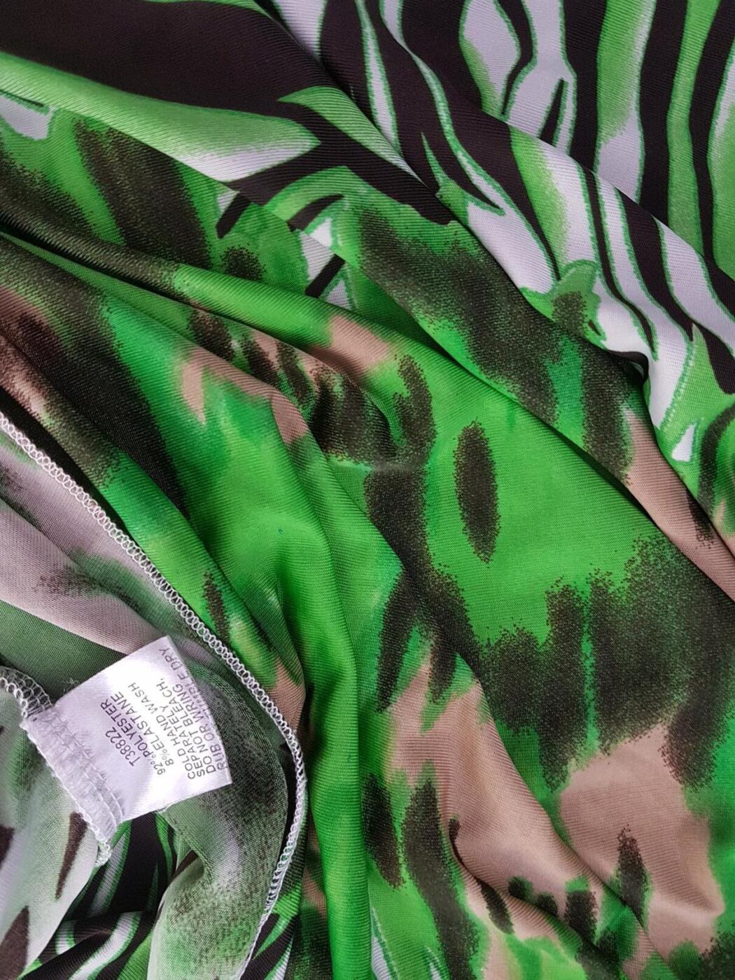 STELLA Rozmiar L Kolor Zielony W serek Sukienka Bodycon Krótki rękaw Do Kolan STELLA Rozmiar L Kolor Zielony W serek Sukienka Bodycon Krótki rękaw Do Kolan