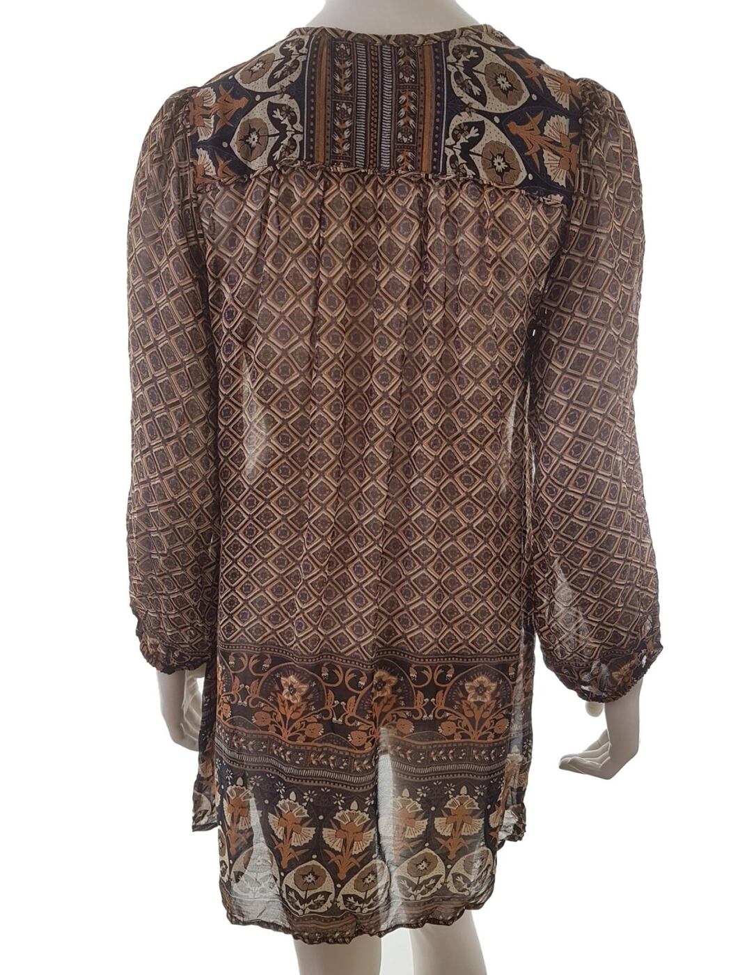 Indiska Rozmiar S Kolor Brązowy Aztecka Keyhole Crew Neck Sukienka Prostokątna Długi rękaw Do Kolan Materiał Wiskoza 100% Indiska Rozmiar S Kolor Brązowy Aztecka Keyhole Crew Neck Sukienka Prostokątna Długi rękaw Do Kolan Materiał Wiskoza 100%