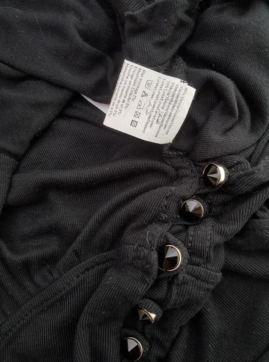 Vero moda Rozmiar XL Kolor Czarny Głęboki Serek Bluzka Krótki rękaw Materiał Wiskoza