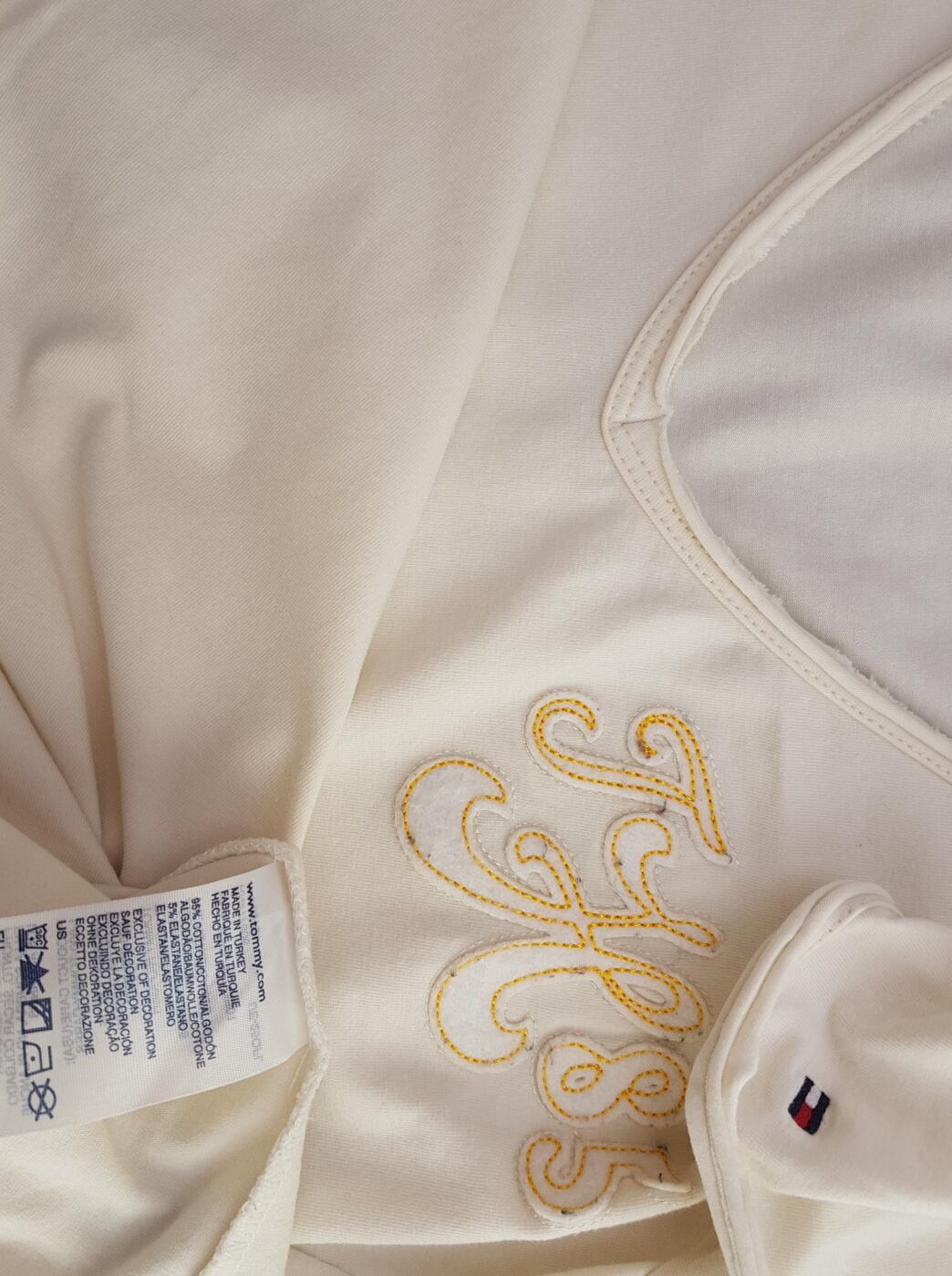 20190809_122400.jpg Tommy hilfiger Rozmiar M Kolor Beżowy W serek T-Shirt Krótki rękaw Materiał Bawełna
