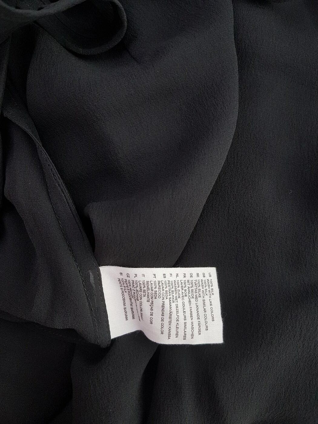 Rozmiar 36 Kolor Czarny Okrągły dekolt Sukienka Prostokątna Bezrękawnik Midi Materiał Jedwab 100% Rozmiar 36 Kolor Czarny Okrągły dekolt Sukienka Prostokątna Bezrękawnik Midi Materiał Jedwab 100%