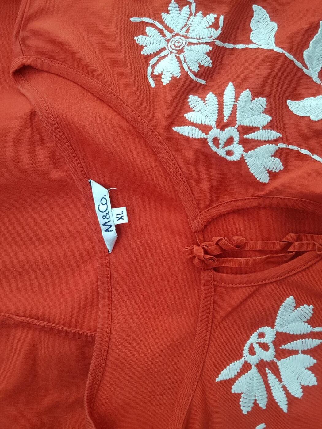 Rozmiar XL Kolor Czerwony Okrągły dekolt Sukienka Mini Rękaw 3/4 Krótka Materiał Bawełna 100% Rozmiar XL Kolor Czerwony Okrągły dekolt Sukienka Mini Rękaw 3/4 Krótka Materiał Bawełna 100%