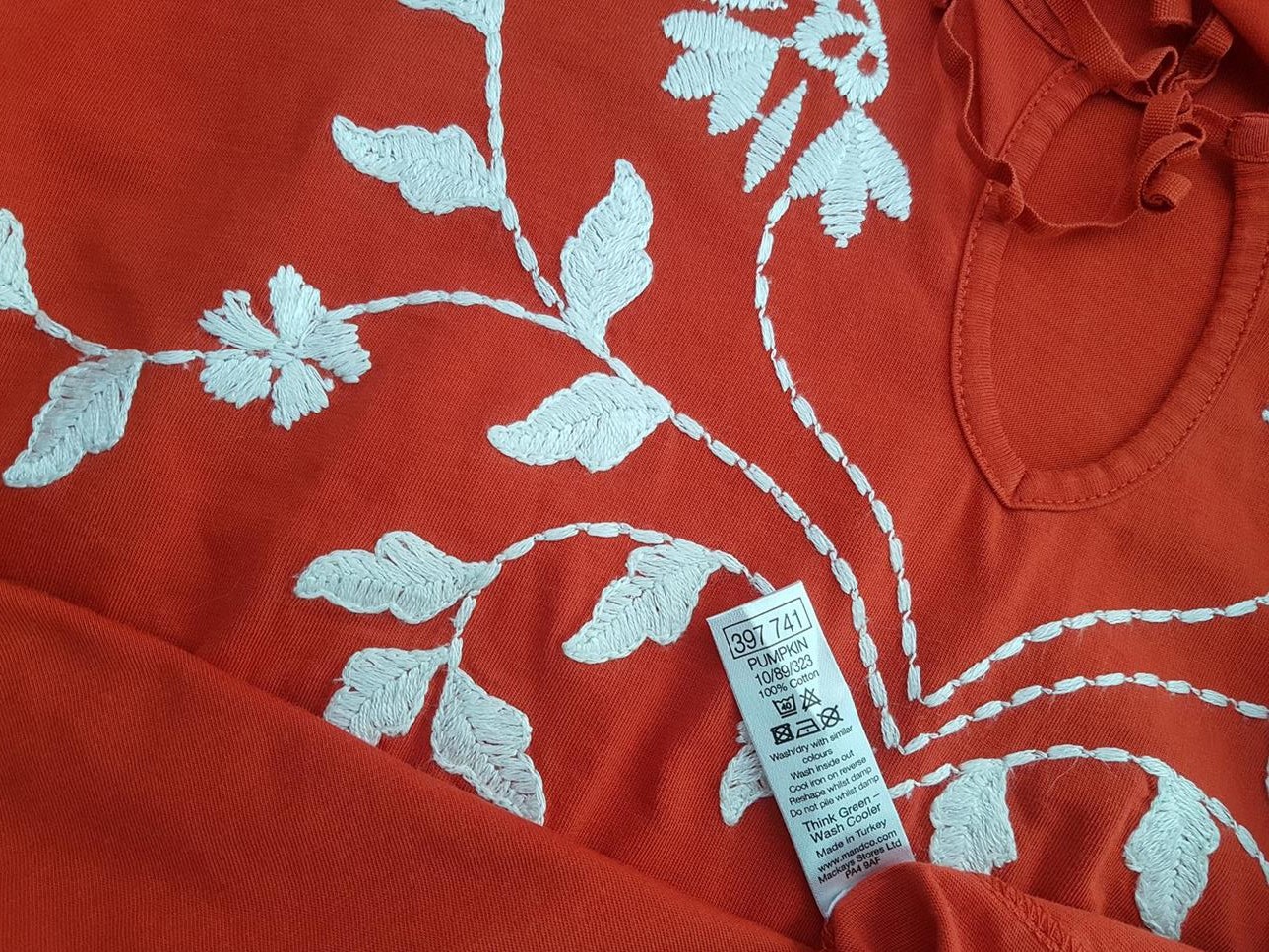 Rozmiar XL Kolor Czerwony Okrągły dekolt Sukienka Mini Rękaw 3/4 Krótka Materiał Bawełna 100% Rozmiar XL Kolor Czerwony Okrągły dekolt Sukienka Mini Rękaw 3/4 Krótka Materiał Bawełna 100%