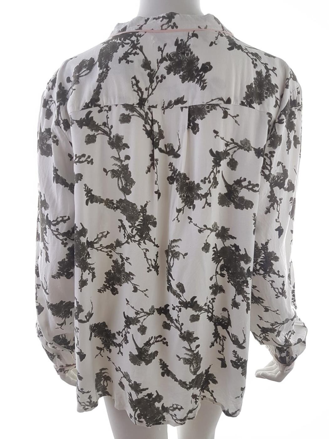 Fransa Rozmiar XXL Kolor Biały Split Crew Neck Tunika Popover Bluzka Długi rękaw Materiał Wiskoza 100% Fransa Rozmiar XXL Kolor Biały Split Crew Neck Tunika Popover Bluzka Długi rękaw Materiał Wiskoza 100%