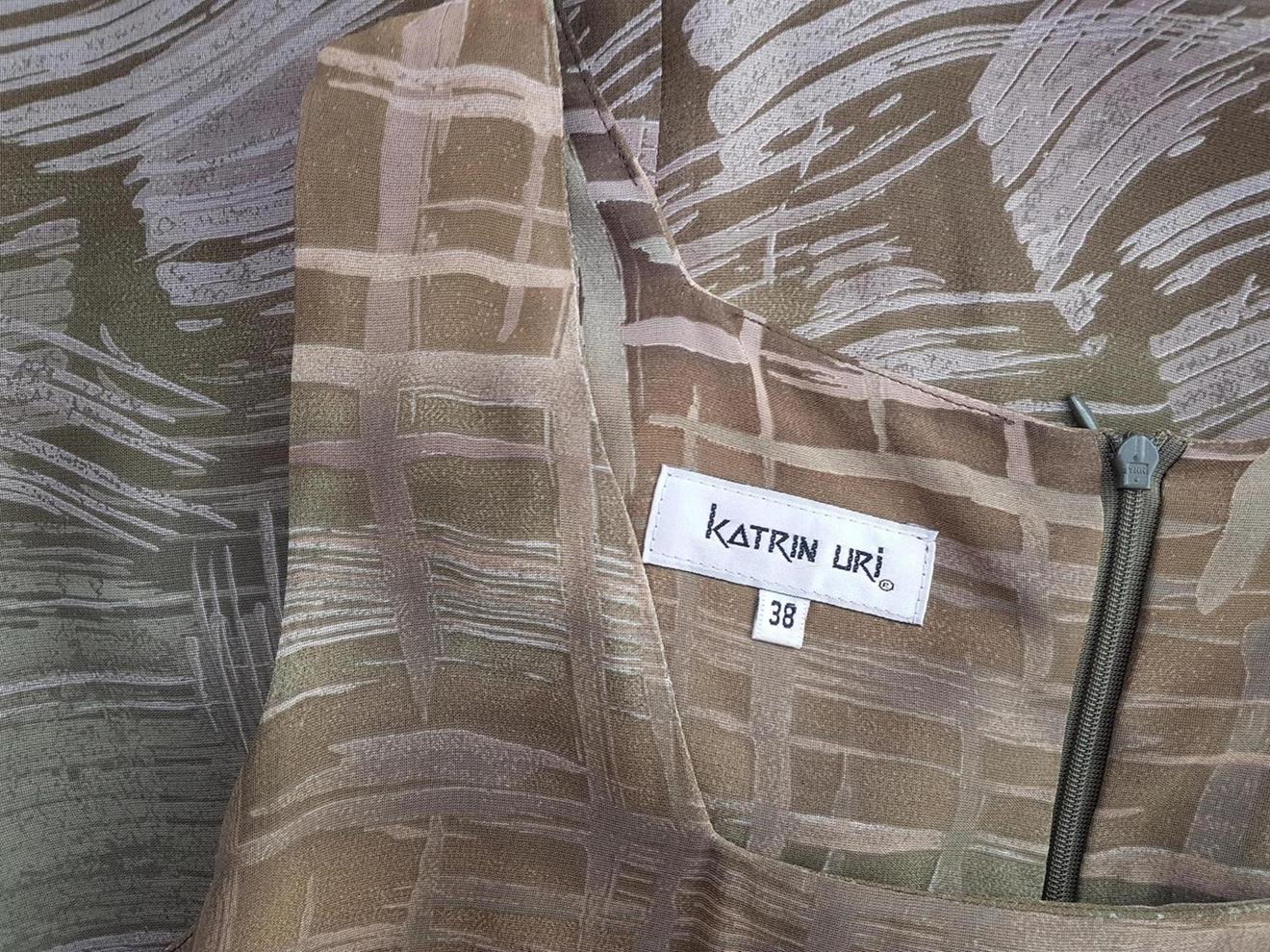 Katrin Uri Rozmiar 38 Kolor Zielony Kwadratowy dekolt Sukienka Maxi Bezrękawnik Długa Materiał Wiskoza 100% Katrin Uri Rozmiar 38 Kolor Zielony Kwadratowy dekolt Sukienka Maxi Bezrękawnik Długa Materiał Wiskoza 100%