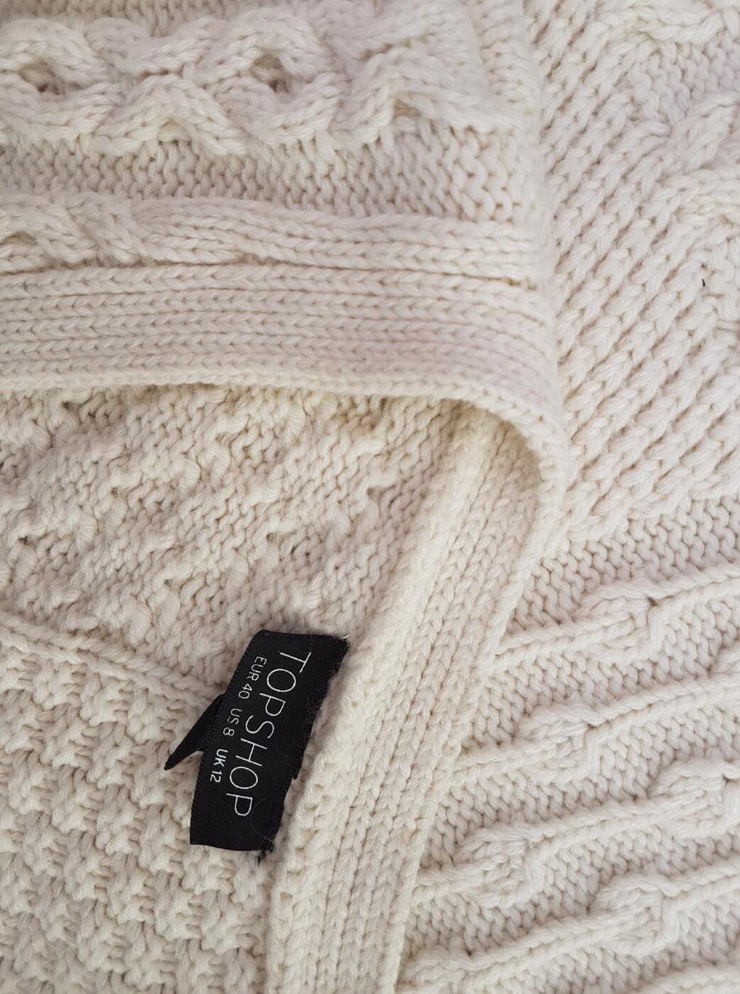 20190822_103051.jpg Topshop Rozmiar 40 Kolor Kremowy W serek Kardigan Zapinany Długi rękaw Materiał Akryl Dzianina kablowa
